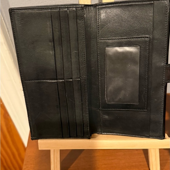 Fendi Black Patent Leather Wallet with Gold Buckle - Picture 5 of 9